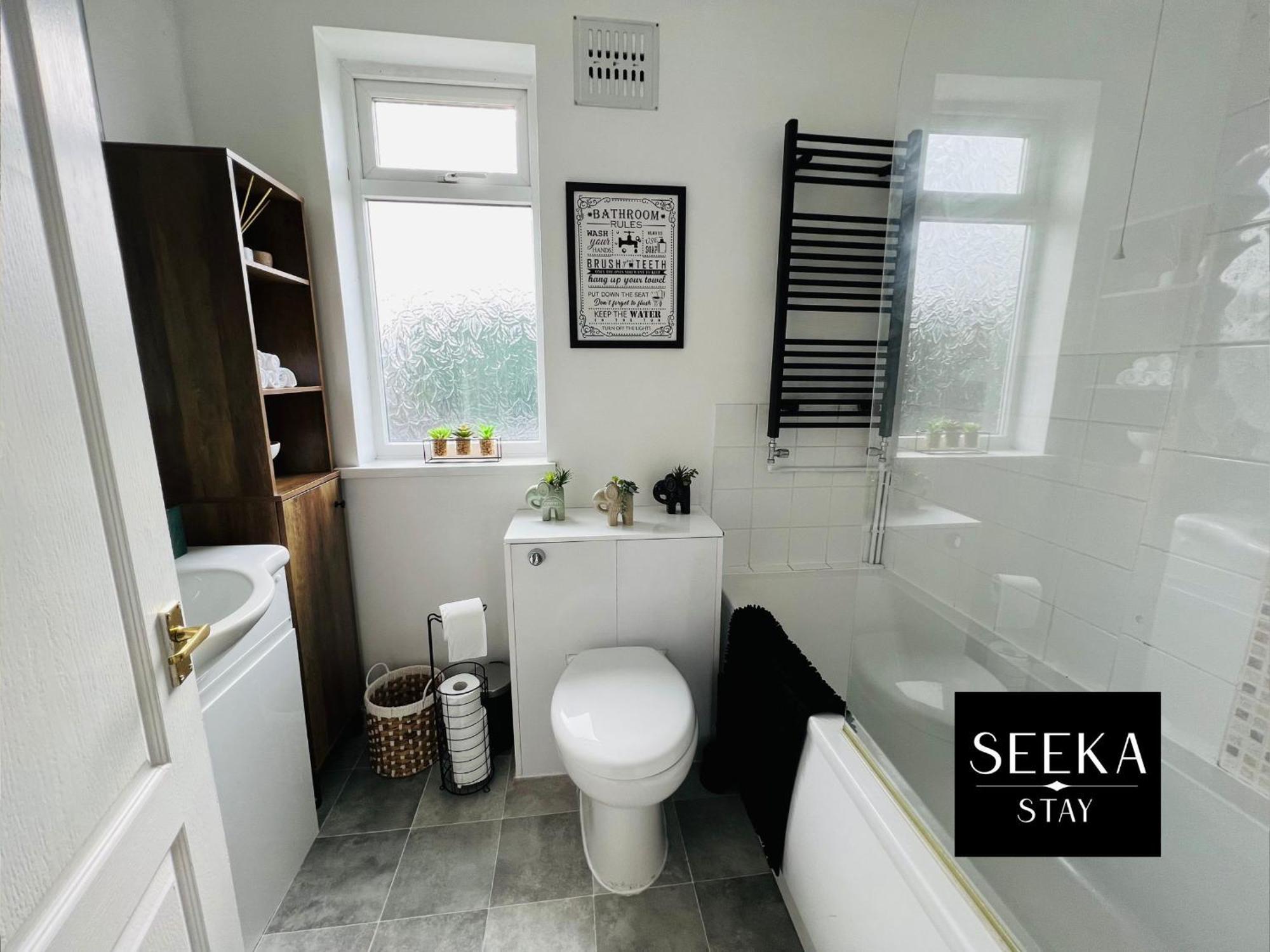 Cosy 2-Bedroom House, Walking Distance Cbs, Ideal For Contractors-Business Stays Κόβεντρι Εξωτερικό φωτογραφία